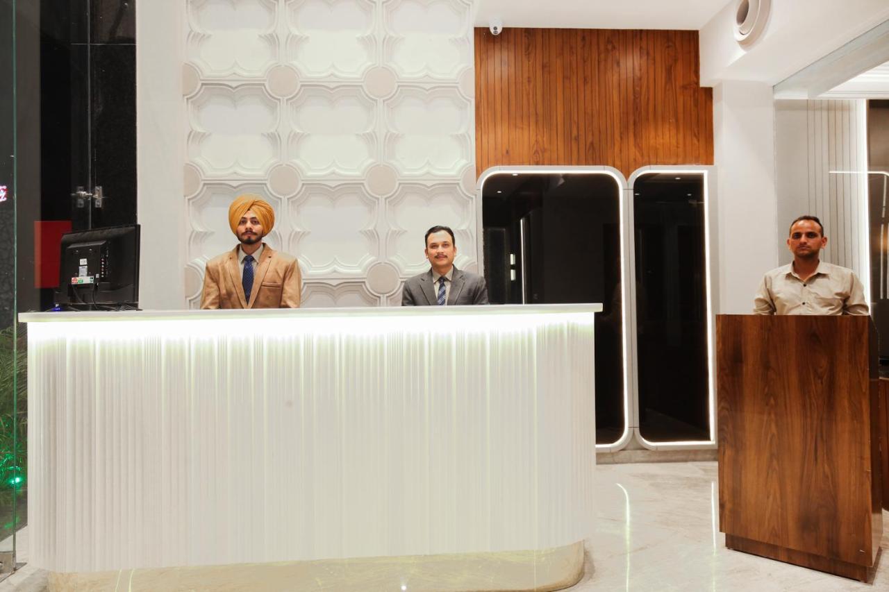 Hotel Euphoria Green Αμριτσάρ Εξωτερικό φωτογραφία