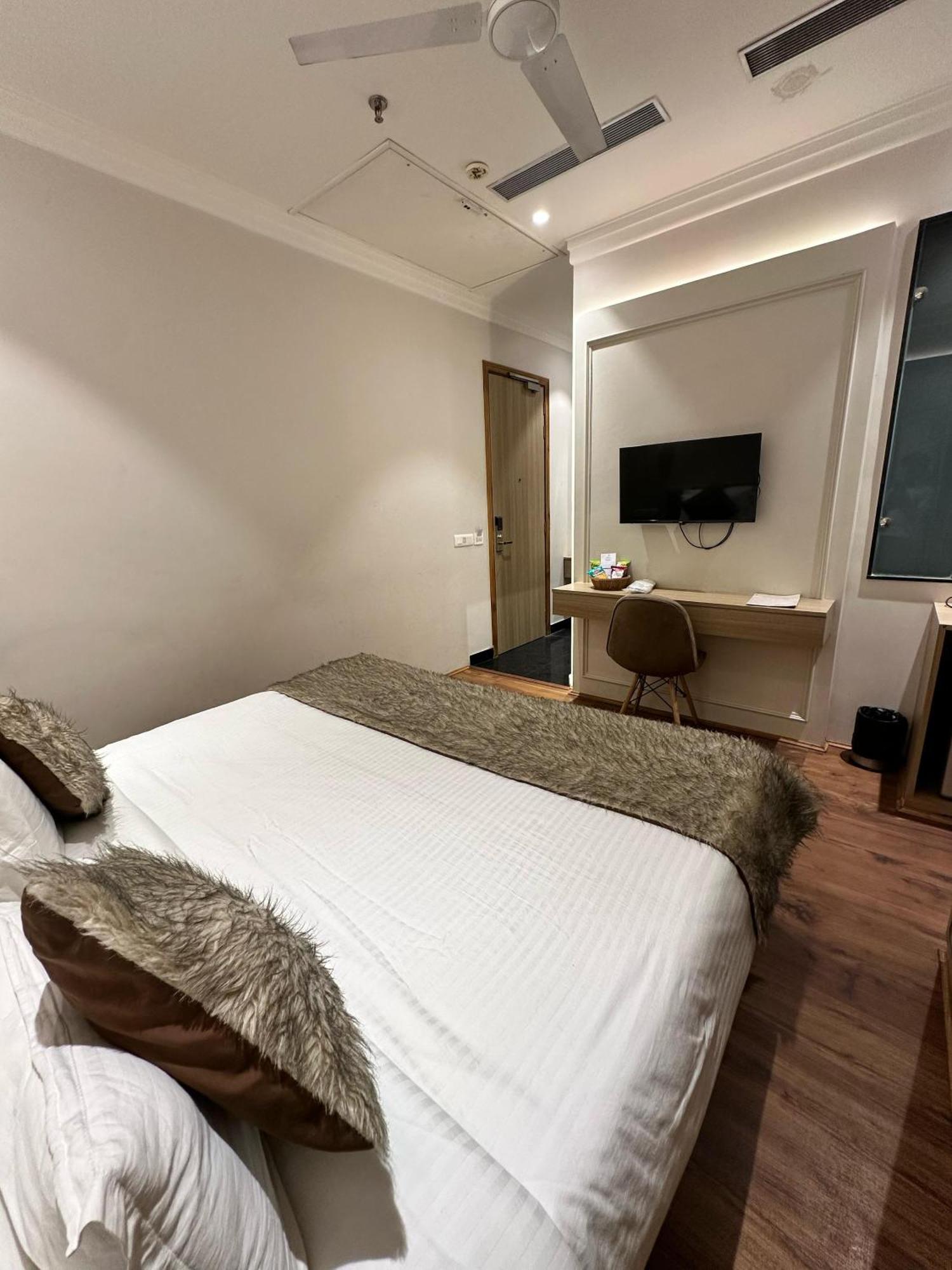 Hotel Euphoria Green Αμριτσάρ Εξωτερικό φωτογραφία