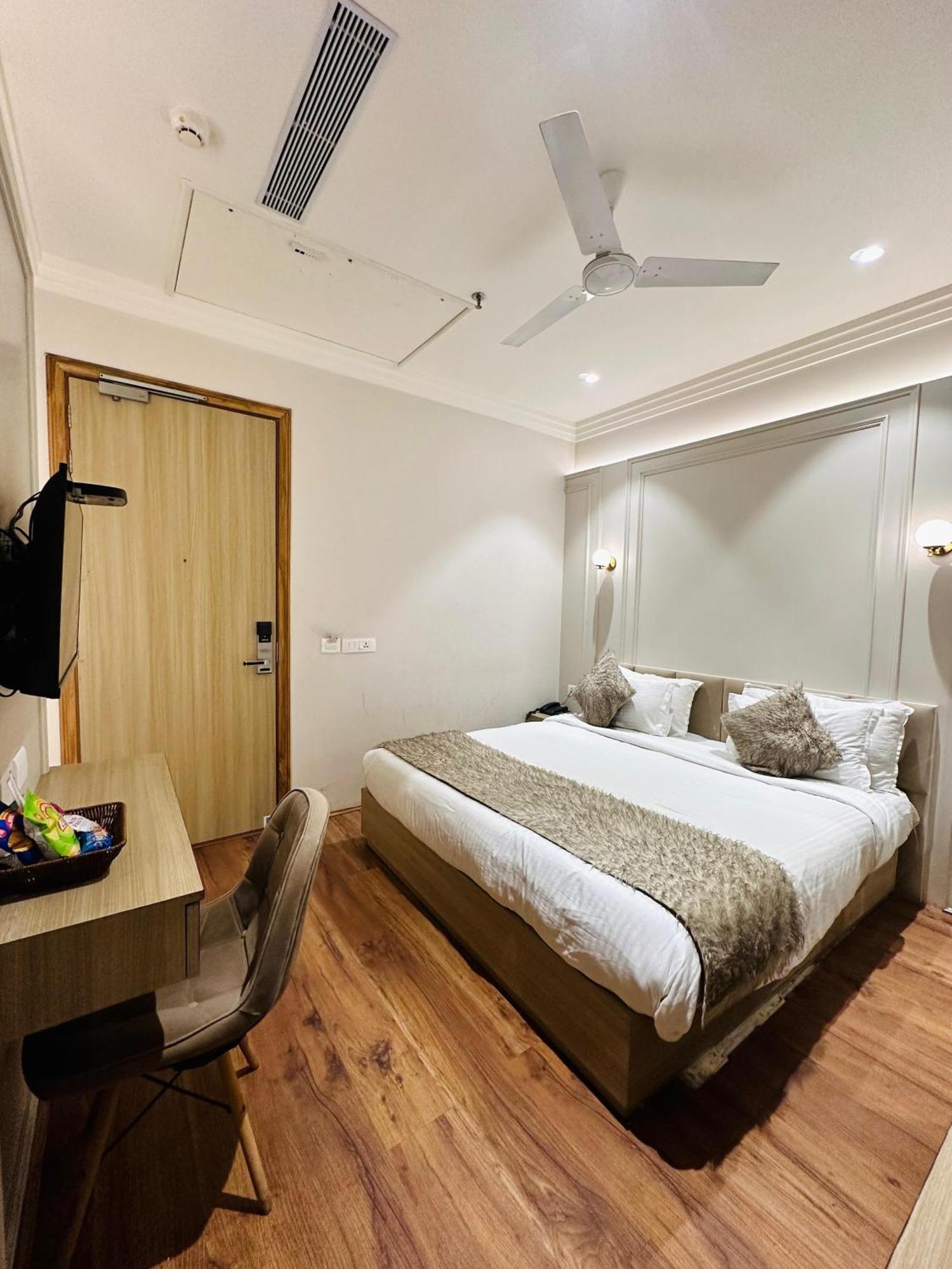 Hotel Euphoria Green Αμριτσάρ Εξωτερικό φωτογραφία